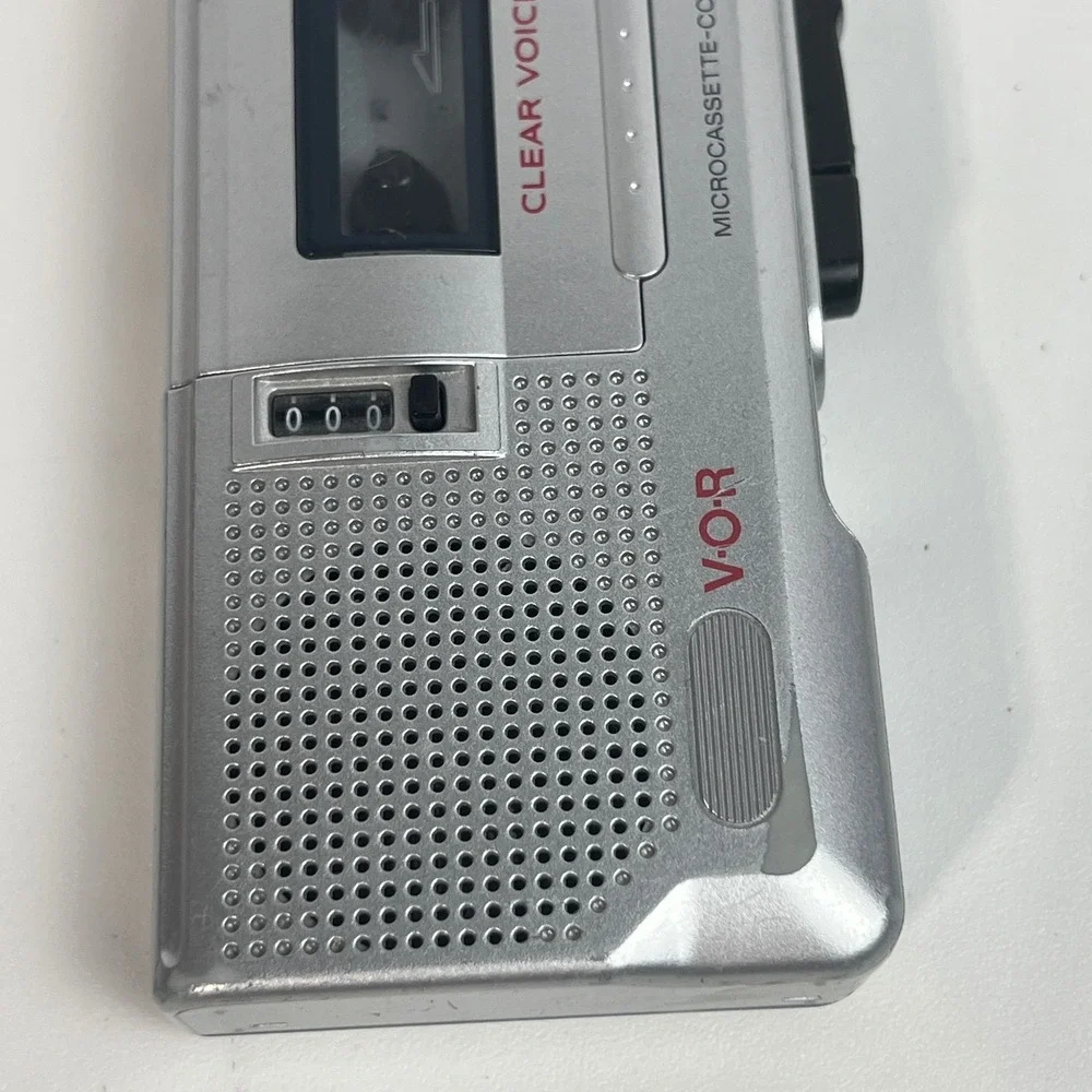 Sony M-560V Microcassette-Corder Handheld Voice Recorder FOR PARTS/REPAIR